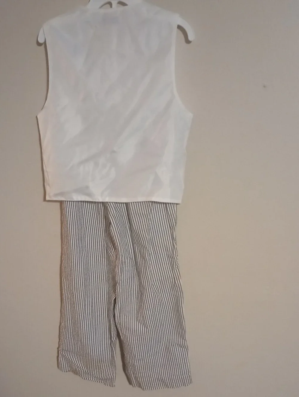 Boys Striped Seersucker Vest & Pants Set - White and Navy Size 4T